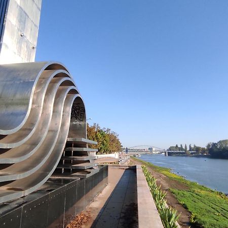 Ground Floor Park Bestern Сегед Екстериор снимка