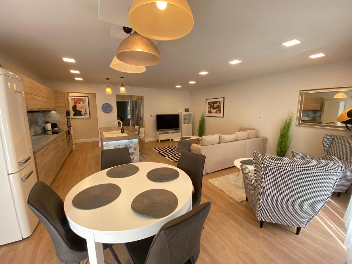 Ground Floor Park Bestern Сегед Екстериор снимка